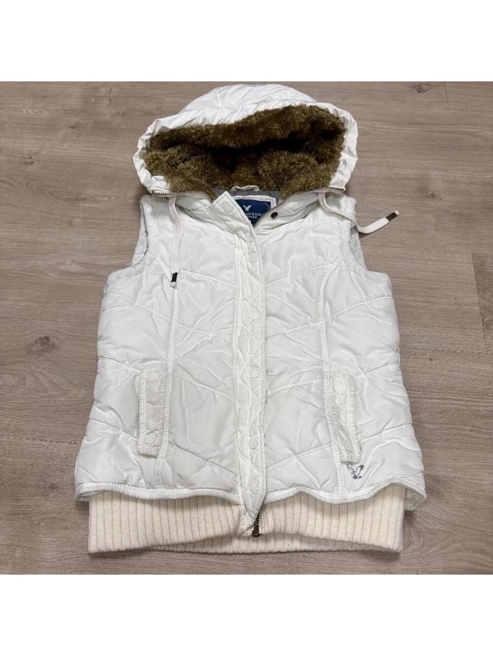 y2k American Eagle white puffer vest with fur hood